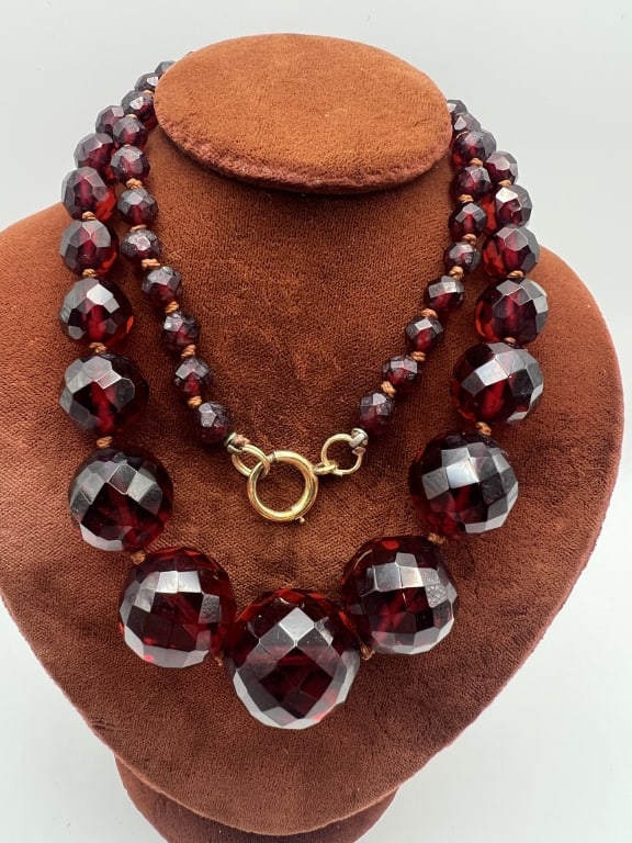 Estate Jewelry Vintage Cherry Amber Bead Necklace (1 of 7)