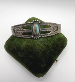 Vintage Native American Sterling Turquoise Cuff