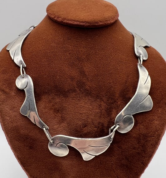 Native American Taxco Los Castillo Sterling Silver: Native American Taxco Los Castillo Sterling Silver Panel Necklace. Unmarked, likely Native American or Taxco Mexico / Los Castillo in design and origin. Measures 15.5 inches in length. Clasp is hallma