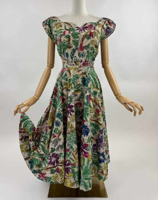 Vintage 1950s Sequin Printed 2 Piece Skirt Set: Vintage 1950s Mexican Sequin Jungle Animal Printed 2 Piece Skirt & Top Souvenir Set. Top closes at side with zip. Wide boat neck, tag reads Fashions of The Spanish Main. Skirt closes with zip and hook