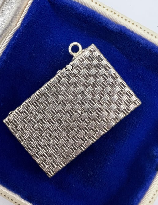 Antique Basket Weave Sterling Vesta Case Pendant (1 of 8)