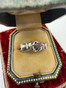 Vintage Silver Clasped Hands Fede Puzzle Ring