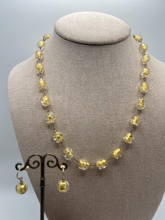 Estate 14kt Gold Murano Gold Leaf Glass Necklace (1 of 9)