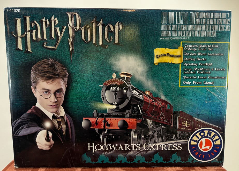 Harry Potter Lionel Train Set in Original Box (1 of 11)