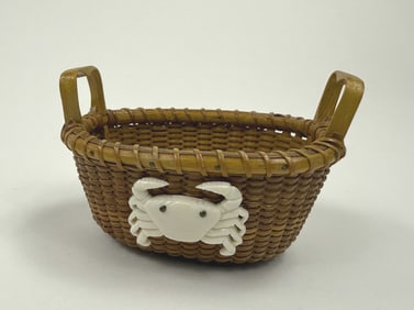 Vintage Handmade Nantucket Basket w Carved Bone
