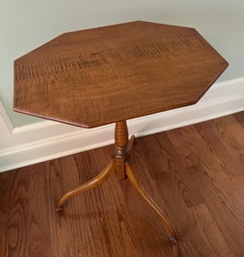Vintage Eldred Wheeler Sheraton Style End Table