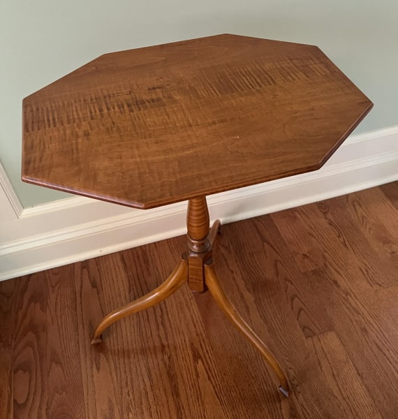 Vintage Eldred Wheeler Sheraton Style End Table (1 of 8)