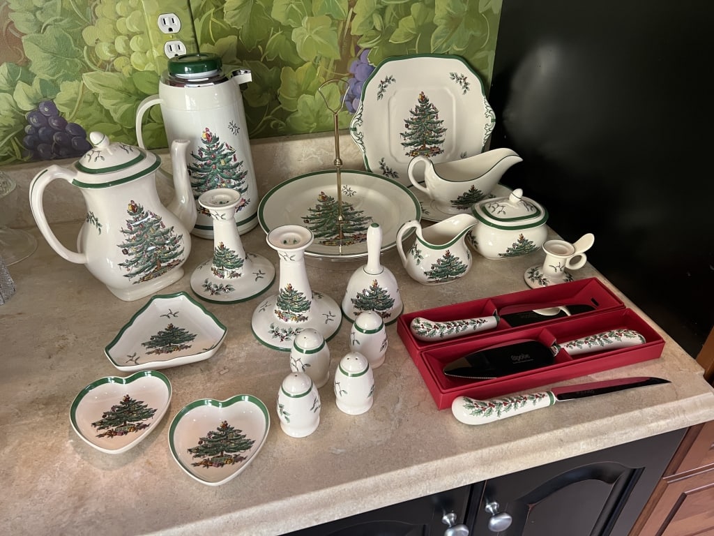 Collection English Spode Porcelain Christmas China (1 of 8)