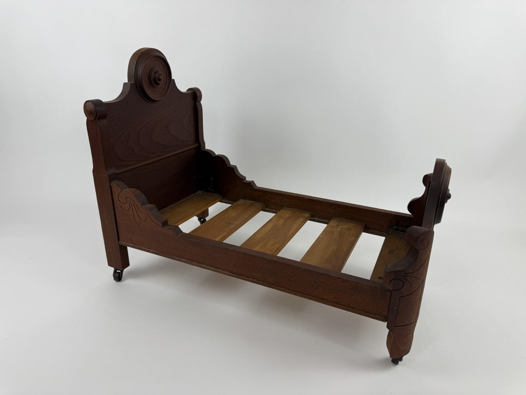 Antique 19th C Victorian Era Doll Size Bed (1 of 8)