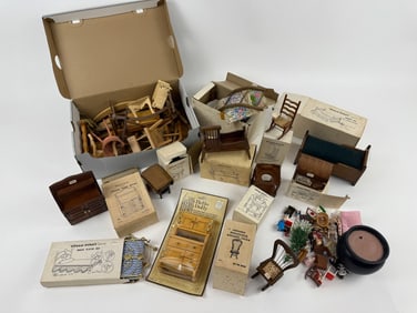 Collection Vintage Miniatures Doll House Furniture
