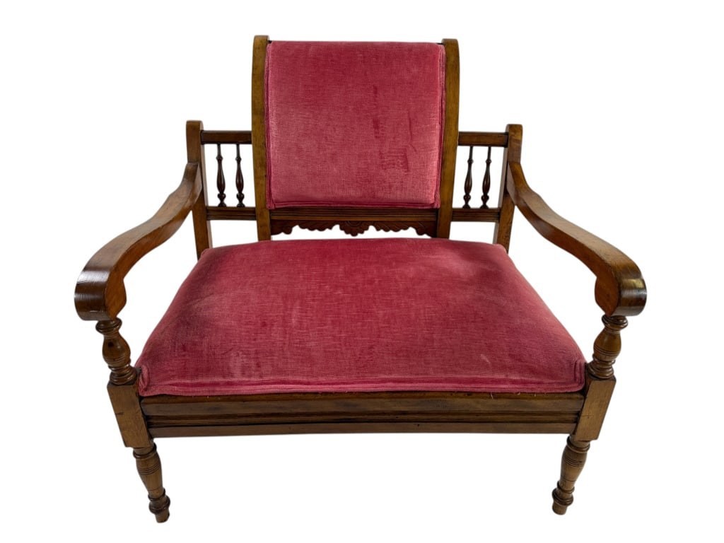 Antique 19th C American Victorian Velvet Settee: Antique 19th C American Victorian Velvet Settee Bench. Victorian Aesthetic Movement hall bench or settee with velvet upholstery. Measures 32.5 x 33 x 23 inches, floor to seat approximately 16 inches.