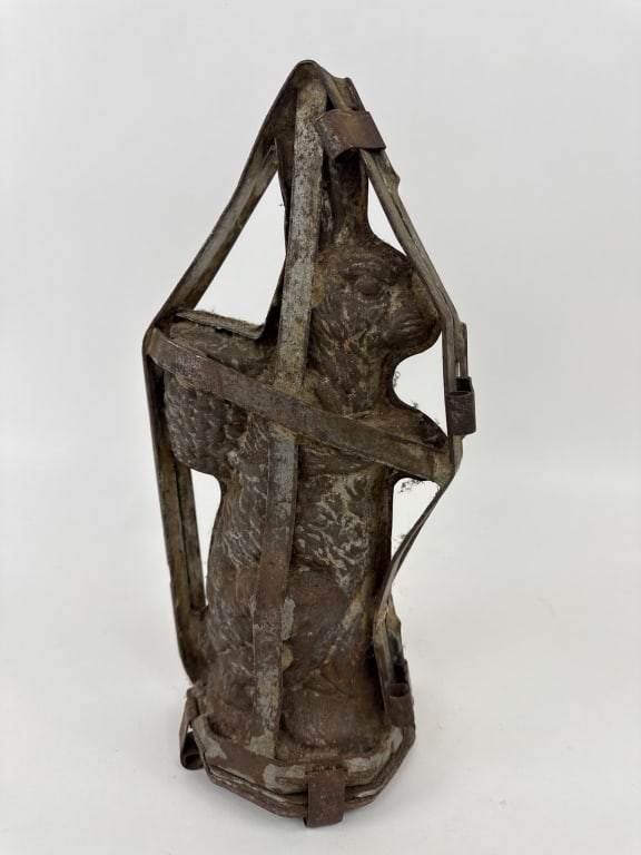 Large Scale Metal Antique Easter Bunny Mold (1 of 8)