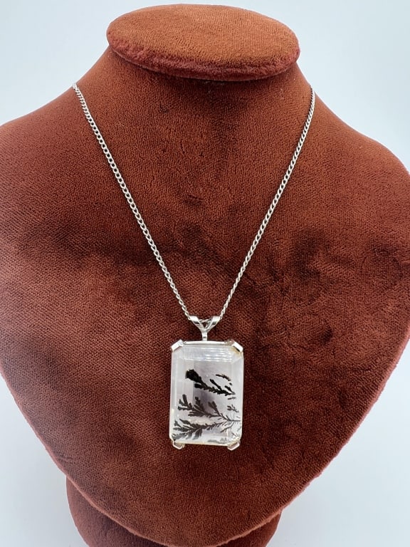 Estate 14KT White Gold Dendritic Agate Necklace (1 of 10)