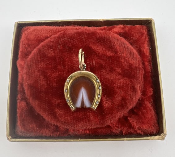Antique 19th C 14kt Gold & Agate Horseshoe Pendant (1 of 6)