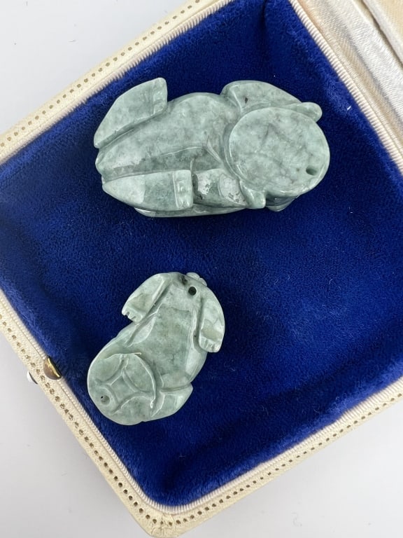Two Chinese Carved Jade Foo Dragon Pendants - 3