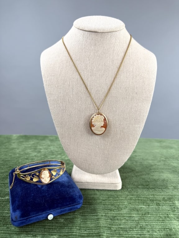 Van Dell Gold Fill Cameo Pendant & Bracelet Set (1 of 10)