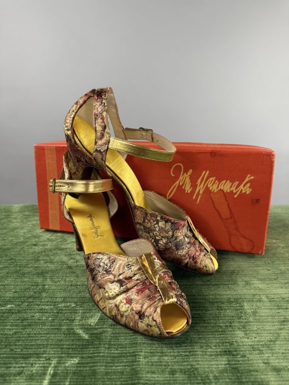 Antique 1920s Gold Lame Metallic Flapper Heels (1 of 9)