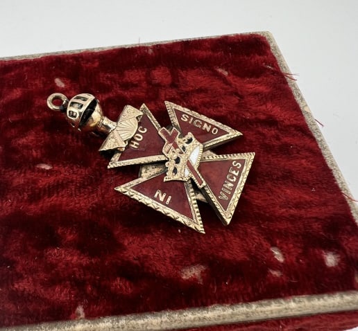 Antique Masonic Enamel Maltese Cross Pendant Fob (1 of 8)