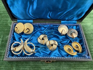 Collection Trifari Mazer Boucher Clip On Earrings