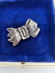 Antique English Sterling Silver Bow Motif Brooch