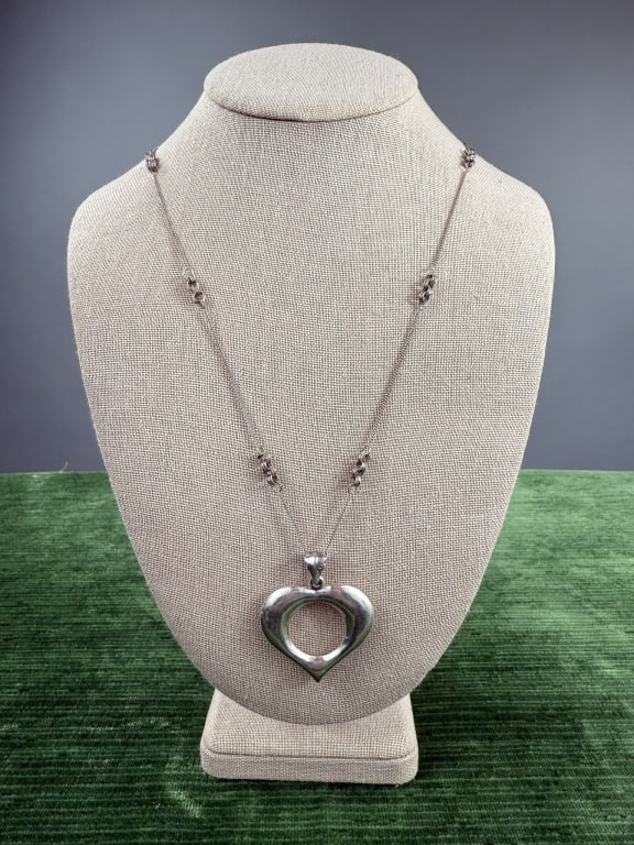 Vintage Sterling Silver Heart Pendant Necklace (1 of 5)