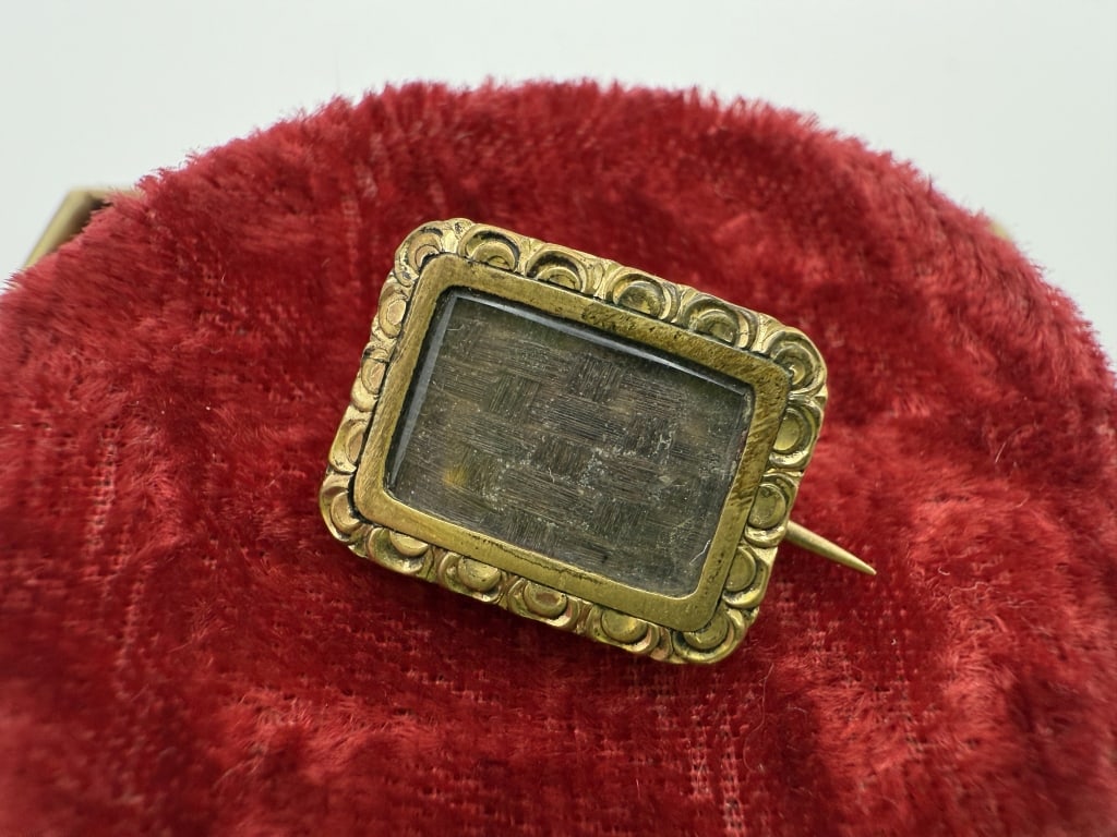 Antique Gold Fill Hair Work Mourning Fichu Pin (1 of 3)