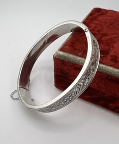 Estate Sterling Floral Motif Bangle Bracelet