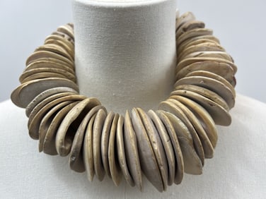 Estate 18kt Papua New Guinea Lumi Money Necklace