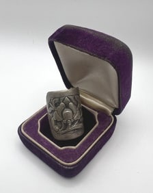 Antique Chinese Export Silver Ring w Relief Plaque