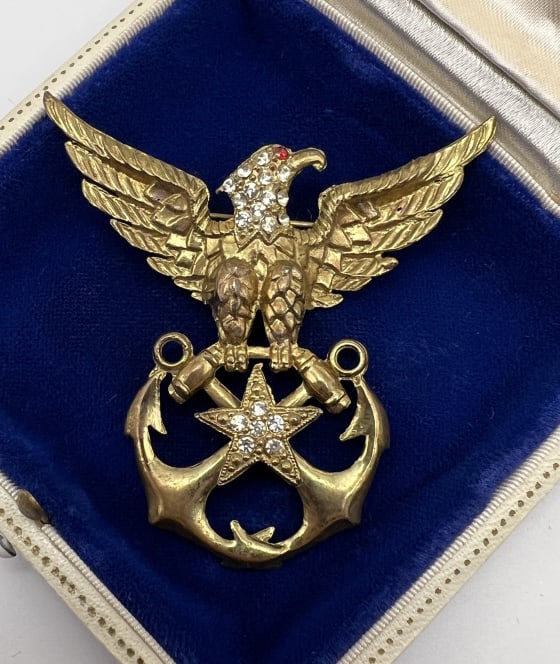 Vintage Costume Jewelry Boucher Patriotic Brooch (1 of 7)