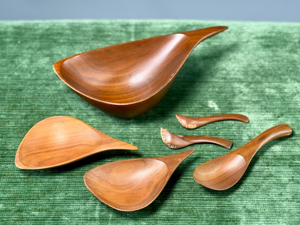 Set of Mid Century Emil Milan Walnut Nesting Bowls: Set of Mid Century Emil Milan Walnut Nesting Bowls. Collection of five carved walnut nesting bowls / spoons signed by Emil Milan.