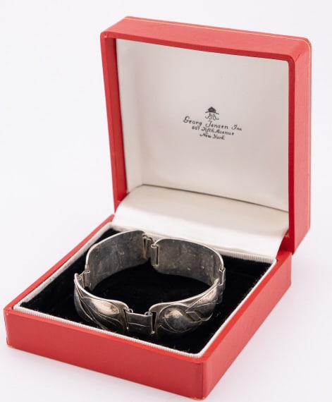 Estate Georg Jensen Sterling Silver Panel Bracelet: Estate Georg Jensen Sterling Silver Panel Bracelet. Signed and hallmarked, style number 586. Comes with original box. Bracelet measures approximately 7 inches in interior circumference.