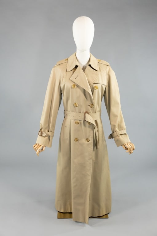 Vintage Burberry's Beige Plaid Lined Trench Coat (1 of 10)