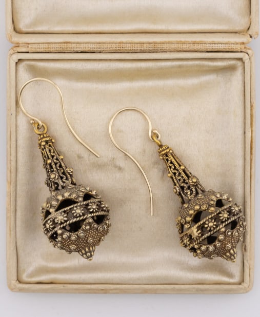 Estate 14kt Yellow Gold Etruscan Revival Earrings: Estate 14kt Yellow Gold Etruscan Revival Earrings. The ear wire on each earring is hallmarked 14kt. The pendant drops are gold plated / gilt metal Etruscan Revival / Archaeological Revival style with