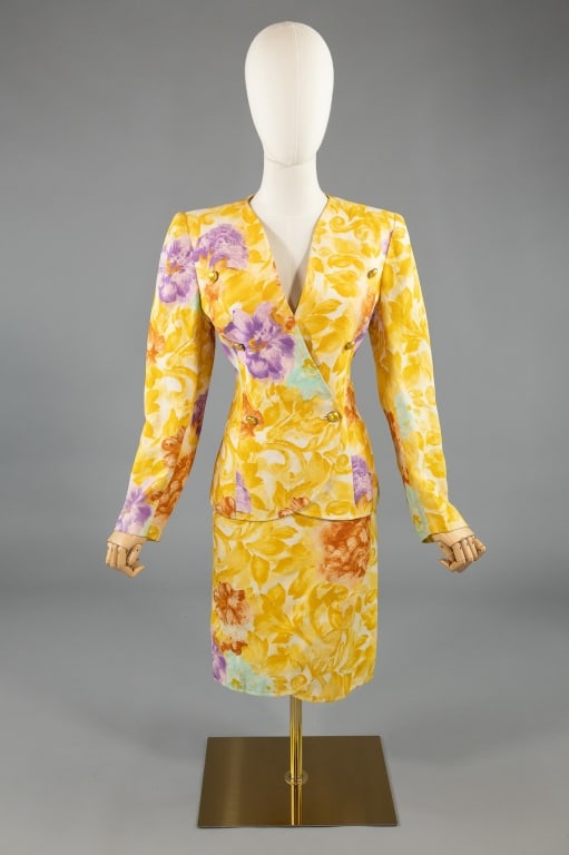 Vintage 1980s Emanuel Ungaro Floral Skirt Suit (1 of 12)