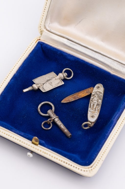 Antique Silver Pocket Knife Pendant & Watch Keys (1 of 9)