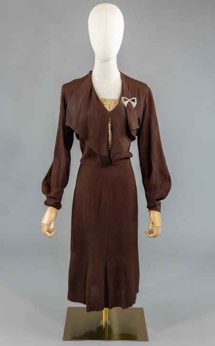 Vintage 1930s Brown Crepe Deco Day Dress (1 of 7)