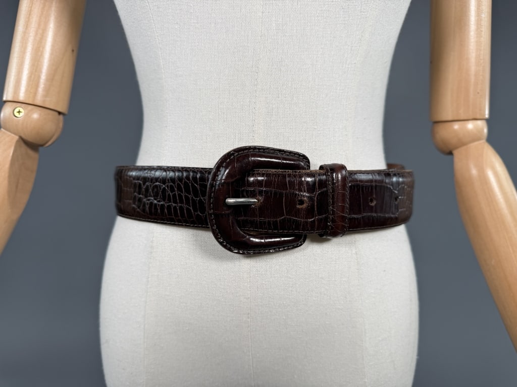 Vintage Ralph Lauren Crocodile Print Leather Belt: Vintage Ralph Lauren Crocodile Print Leather Belt having metal logo plaque at front. Adjustable size from 30 inches to 34 inches. Light wear as shown.