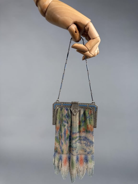 Antique 1920s Whiting & David Enameled Mesh Purse (1 of 12)