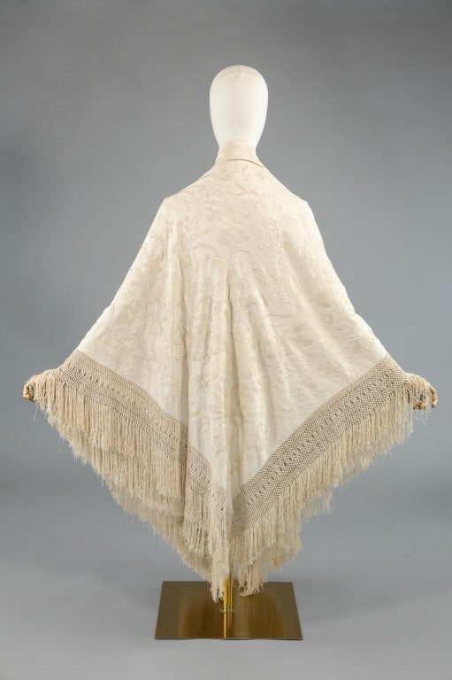 Antique 1920s Ivory Floral Embroidered Piano Shawl (1 of 7)