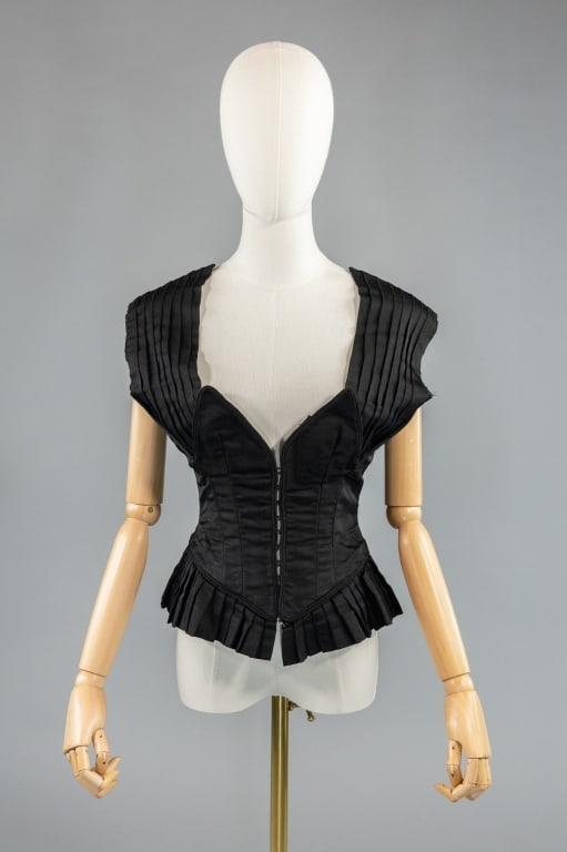 Antique Victorian 1890s Black Silk Petal Bodice (1 of 7)