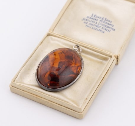 Large Sterling Cabochon Amber Necklace Pendant: Vintage Large Scale Sterling Silver Cabochon Amber Necklace Pendant. Measures just over 2 inches in length.