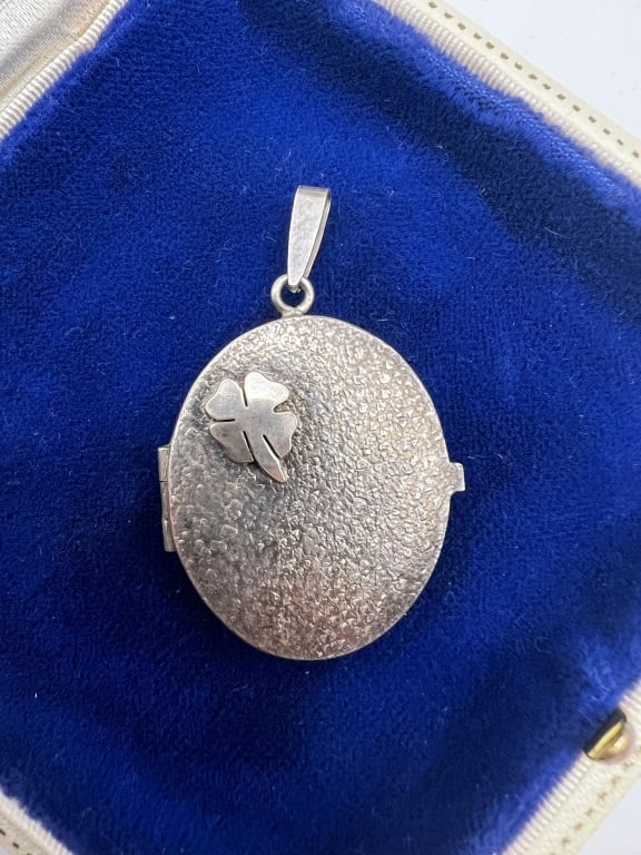Estate European 800 Silver Four Leaf Clover Locket (1 of 7)