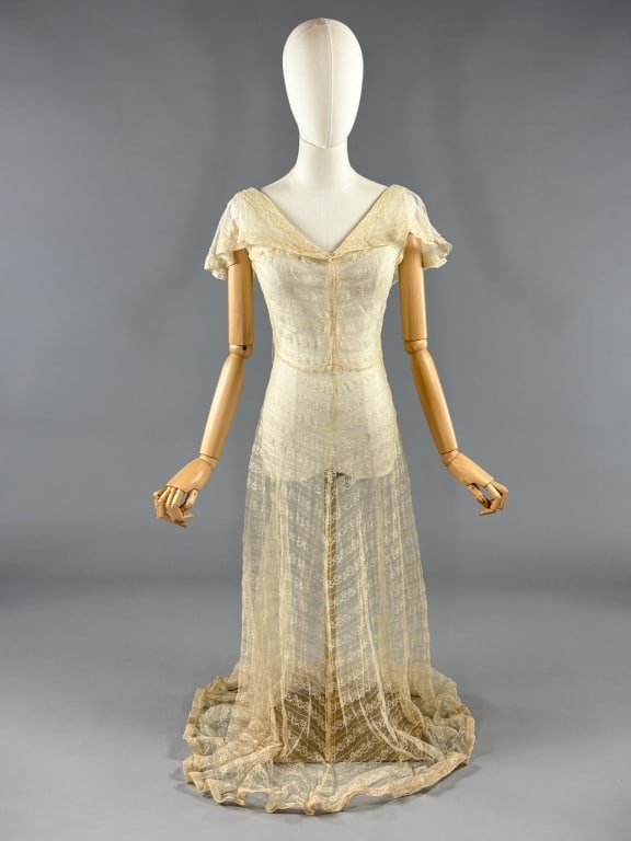 Vintage 1930s Ivory Lace Ribbon Cape Gown Dress (1 of 12)