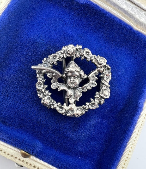 Antique 19th C Sterling Silver Cherub Buckle Slide (1 of 8)