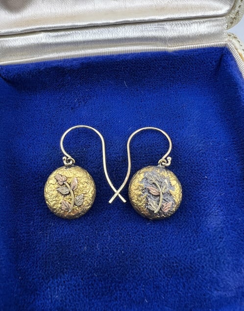 Antique 14k Yellow Gold Earrings w Victorian Drops (1 of 7)