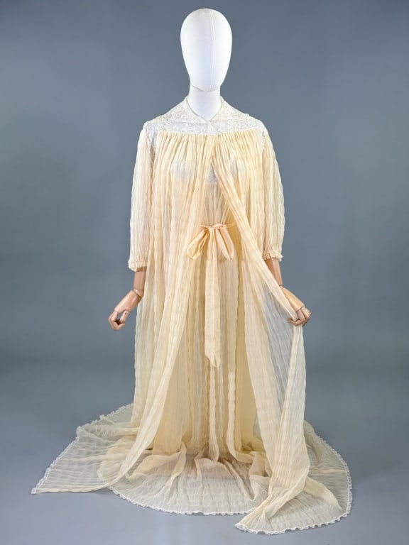 Vintage 1940s Nylon Chiffon Slip Robe Peignoir Set (1 of 15)