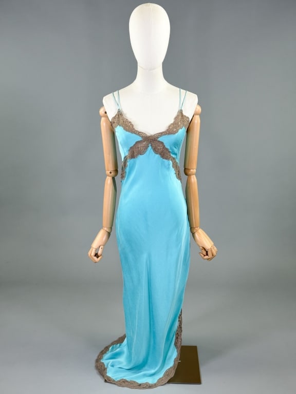 Vintage 1990s Mary Green Silk Lace Slip Dress: Vintage 1990s Mary Green Silk Lace Slip Dress Night Gown having inset lace details, bias cut throughout with stretch. Marked size L. Measuring 32 - 34 inch bust, 24 - 34 inch waist, 56 inches long. Li