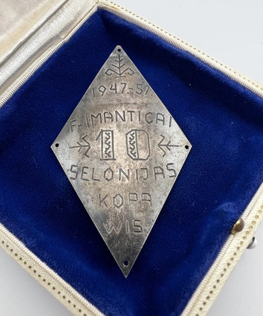 Vintage 1947-57 Silver Engraved Plaque Pendant (1 of 5)