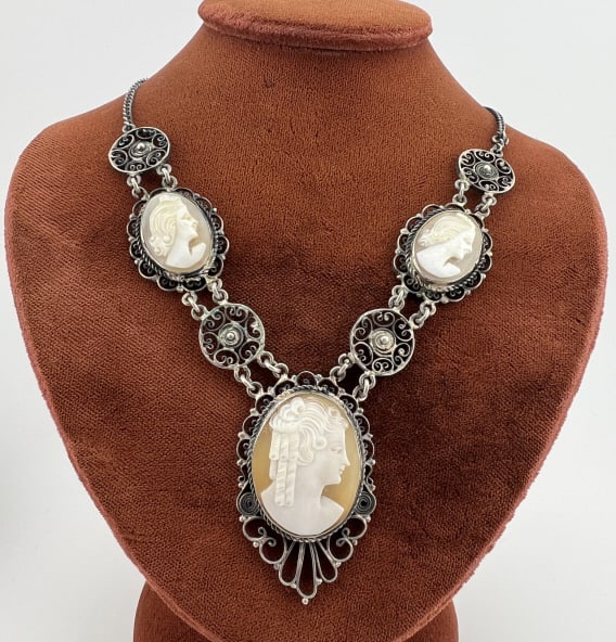 Antique Italian 800 Silver & Carved Cameo Necklace: Antique Italian 800 Silver & Carved Cameo Necklace. Beautiful antique Italian 800 silver filigree handmade necklace with three hand carved portrait cameos in shell. Hallmarked 800 on small panel on th